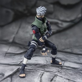 HATAKE KAKASHI THE FAMED SHARINGAN HERO VER. FIG. 15 CM NARUTO SHIPPUDEN SH FIGUARTS RE-RU