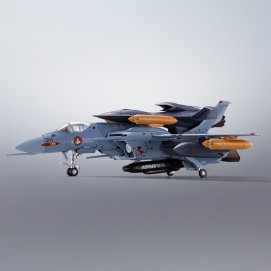 VF-0A PHOENIX SHIN KUDO USE + QF-2200D-B GHOST SET 2 FIG. 14 CM MACROSS ZERO HI PRECIO NETO / FECHA LIMITE: 24/12/2023