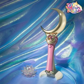 MOON STICK BRILLANT COLOR EDITION REPLICA 26 CM PRETTY GUARDIAN SAILOR MOON PROPLICA