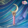 MOON STICK BRILLANT COLOR EDITION REPLICA 26 CM PRETTY GUARDIAN SAILOR MOON PROPPRECIO NETO / FECHA LIMITE: 29/01/2024