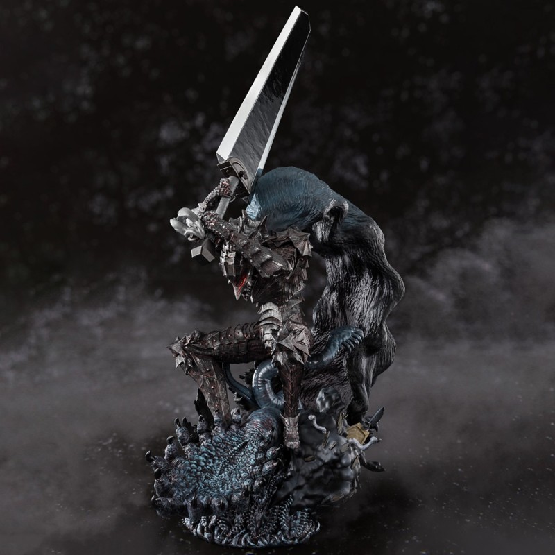 GUTS BERSERKER ARMOR FIGURA 35 CM BERSERK FIGUARTS ZERO TOUCHE METALLIQUE