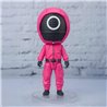 MASKED WORKER FIGURA 9 CM SQUID GAME FIGUARTS MINI