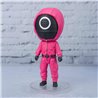 MASKED WORKER FIGURA 9 CM SQUID GAME FIGUARTS MINI